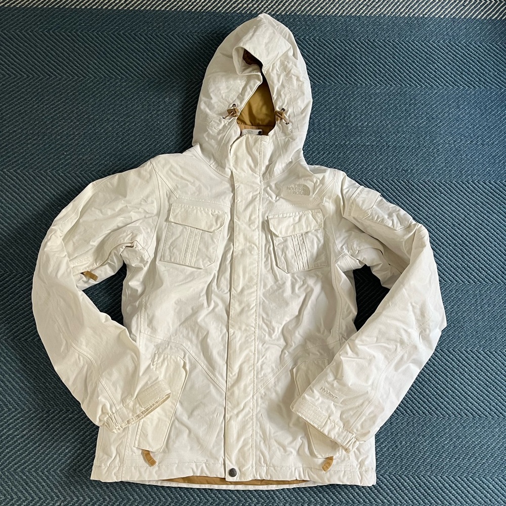 North Face Hyvent Ski/Snowboard Jacket in White and Gold